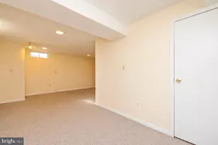 39 Triple Crown Ct, Gaithersburg, MD 20878 - Photo 24