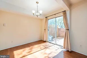 39 Triple Crown Ct, Gaithersburg, MD 20878 - Photo 8