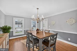 14 Fairwood Ct, Rockville, MD 20850 - Photo 8