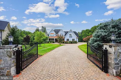 12900 Quail Run Court, Darnestown, MD 20878 - Photo 2