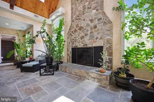 12900 Quail Run Ct, Darnestown, MD 20878 - Photo 16