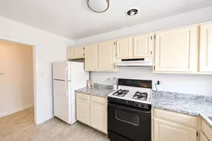 10500 Montrose Ave, Bethesda, MD 20814 - Photo 4