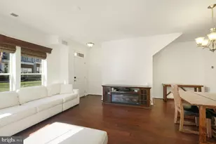 123 Copley Cir, Gaithersburg, MD 20878 - Photo 2