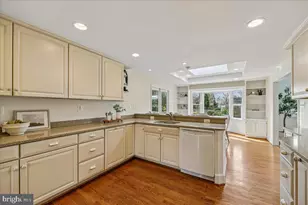 9814 Gartrell Pl, Kensington, MD 20895 - Photo 10