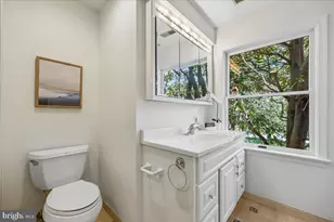 9814 Gartrell Pl, Kensington, MD 20895 - Photo 16