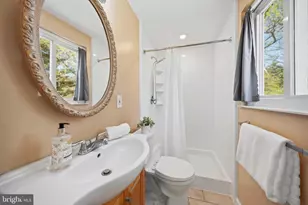 19517 Laguna Dr, Gaithersburg, MD 20879 - Photo 12