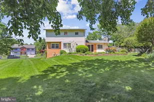 11817 Charen Ln, Potomac, MD 20854 - Photo 4