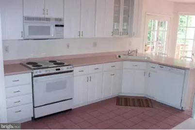 9405 Locust Hill Road, Bethesda, MD 20814 - Photo 10