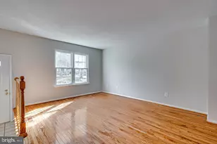 33 Lake Park Ct, Germantown, MD 20874 - Photo 8