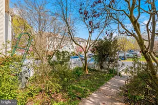 13860 Crosstie Dr, Germantown, MD 20874 - Photo 32