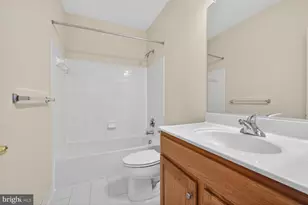 13904 Carlson Farm Dr, Germantown, MD 20874 - Photo 24