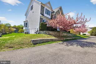 13904 Carlson Farm Dr, Germantown, MD 20874 - Photo 2