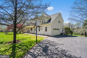 20116 Sweet Meadow Ln, Gaithersburg, MD 20882 - Photo 2
