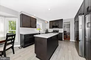 19010 Wootton Ave, Poolesville, MD 20837 - Photo 10