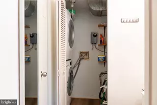 9804 Hellingly Pl, Montgomery Village, MD 20886 - Photo 10