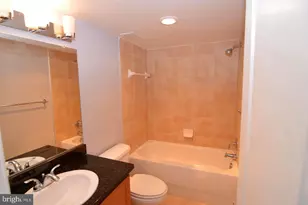 1220 Blair Mill Rd, Silver Spring, MD 20910 - Photo 10