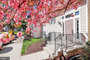 3 Pickering Ct, Germantown, MD 20874 - Photo 1