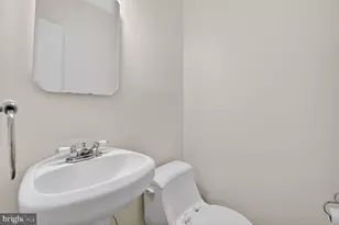 862 College Pkwy, Rockville, MD 20850 - Photo 18