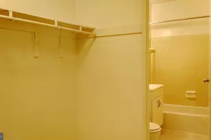 10401 Grosvenor Pl, Rockville, MD 20852 - Photo 22