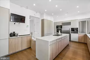 4557 Fairfield Dr, Bethesda, MD 20814 - Photo 10