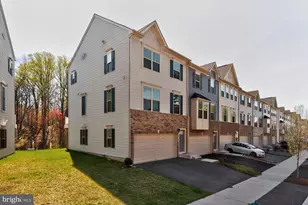 19753 Grn Vlg Dr, Montgomery Village, MD 20886 - Photo 2