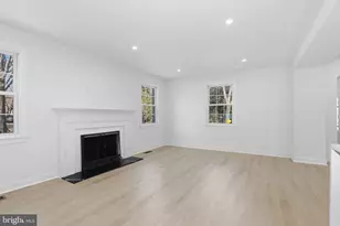 311 Ellsworth Dr, Silver Spring, MD 20910 - Photo 10