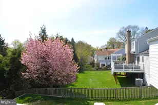 9012 Paddock Ln, Rockville, MD 20854 - Photo 10