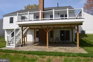 9012 Paddock Ln, Rockville, MD 20854 - Photo 4