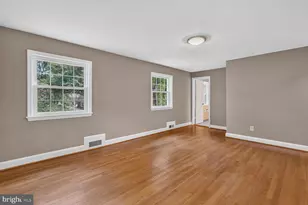 7215 Rollingwood Dr, Chevy Chase, MD 20815 - Photo 16