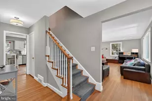 7215 Rollingwood Dr, Chevy Chase, MD 20815 - Photo 12