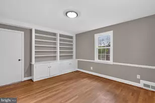 7215 Rollingwood Dr, Chevy Chase, MD 20815 - Photo 12