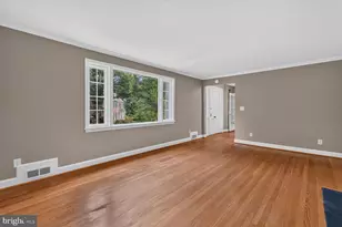 7215 Rollingwood Dr, Chevy Chase, MD 20815 - Photo 6