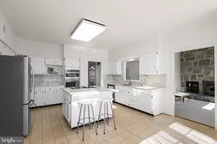 18117 Hayloft Dr, Derwood, MD 20855 - Photo 18