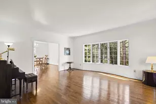18117 Hayloft Dr, Derwood, MD 20855 - Photo 10