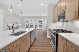 6229 Crosswind Dr, North Bethesda, MD 20852 - Photo 4