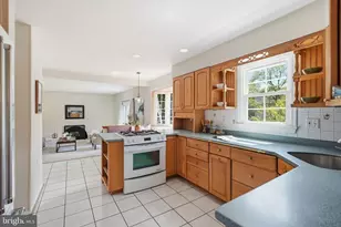 7 Pitt Ct, Rockville, MD 20850 - Photo 10