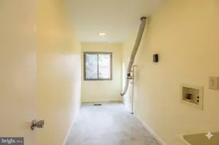 6208 Leeke Forest Ct, Bethesda, MD 20817 - Photo 14