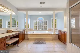 12333 Cherry Branch Dr, Clarksburg, MD 20871 - Photo 24