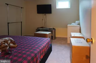 9914 Maple Leaf Dr, Gaithersburg, MD 20886 - Photo 6