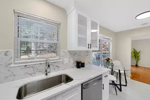 13825 Ranch Pl, North Potomac, MD 20878 - Photo 14