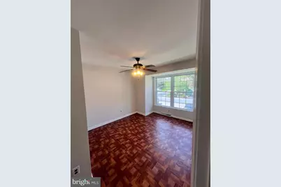 516 Meadow Hall Drive #D516, Rockville, MD 20851 - Photo 16