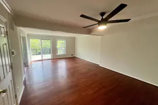 516 Meadow Hall Dr, Rockville, MD 20851 - Photo 2