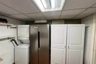 516 Meadow Hall Dr, Rockville, MD 20851 - Photo 24