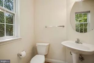 207 Garden View Way, Rockville, MD 20850 - Photo 18