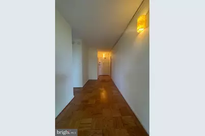 4242 E West Highway #618, Chevy Chase, MD 20815 - Photo 4