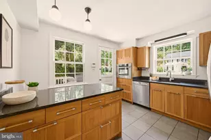 7822 Fulbright Ct, Bethesda, MD 20817 - Photo 10