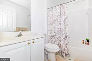 19483 Rayfield Dr, Germantown, MD 20874 - Photo 32