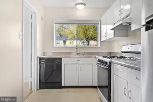 10630 Montrose Ave, Bethesda, MD 20814 - Photo 24