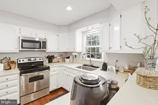 18639 Clovercrest Cir, Olney, MD 20832 - Photo 6