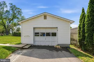 8 James St, Gaithersburg, MD 20877 - Photo 46
